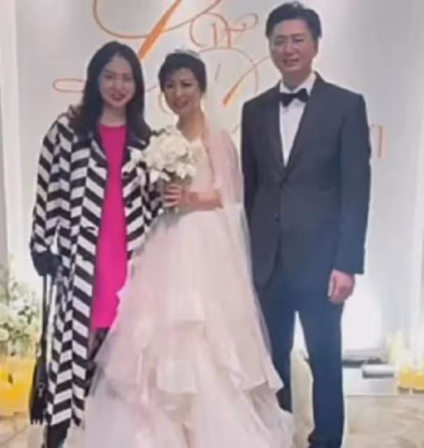 美女主持人陳蕾:一婚嫁給同學,二婚嫁給教授,如今51歲很幸福