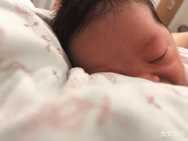 謝依霖PO文慶6歲女兒生日，認「第二次強烈分離感」媽媽網友看哭