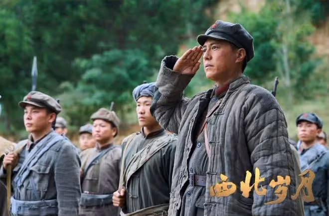 央一今晚開播，《西北歲月》於和偉、靳東主演，這下有好戲看了