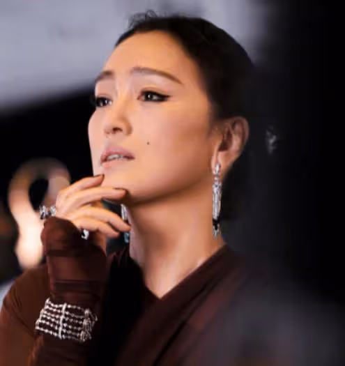 上海活動,鞏俐這一笑,我才發現:她已走上了女演員的另一條大路