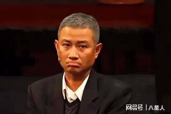 姚笛看哭了!文章帶女友外出就餐,女方似姚笛,生活優越開200萬豪車