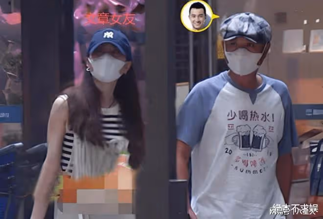 整容失敗?42歲姚笛加拿大吃中餐,鼻翼變大素顏認不出,比文章悽慘