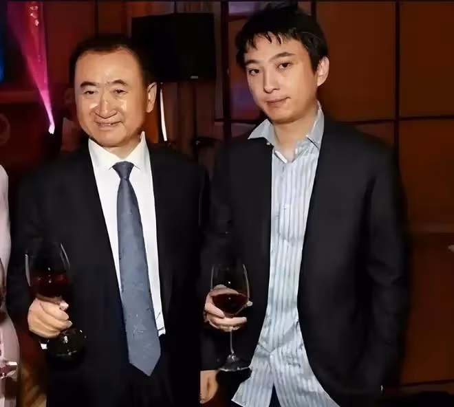 王健林近照模樣大變，骨瘦如柴，王思聰：我們什麼都賣，唯不賣國