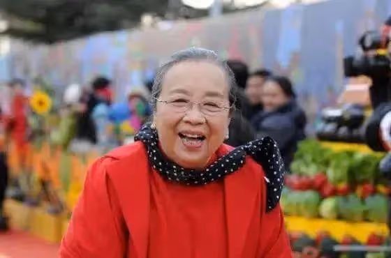 因為演得太像被觀眾砸雞蛋!原來容嬤嬤李明啟才是真的好人!