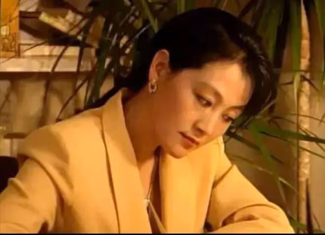 王姬之痛：兒子痴傻終身遺憾，積蓄被騙盡，女兒33歲婚姻無著落！