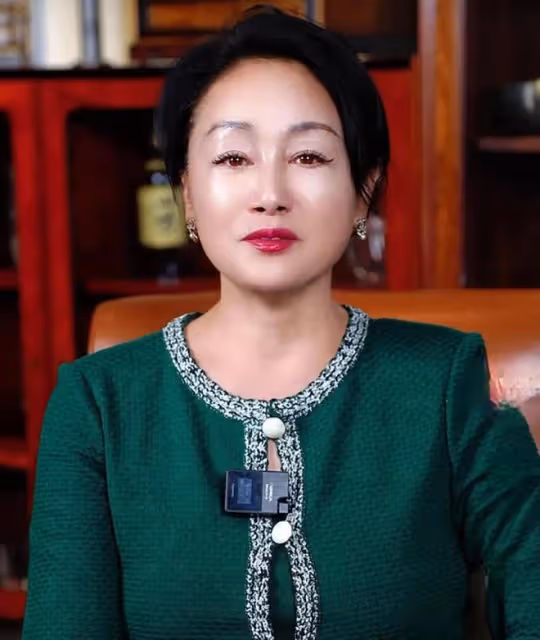 王姬之痛：兒子痴傻終身遺憾，積蓄被騙盡，女兒33歲婚姻無著落！