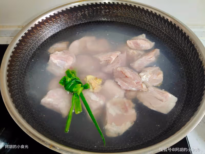 雞湯魚湯靠邊站,天冷不如喝這湯!堅持每周煲一鍋,吃肉吃菜又喝湯、鮮爽不膩