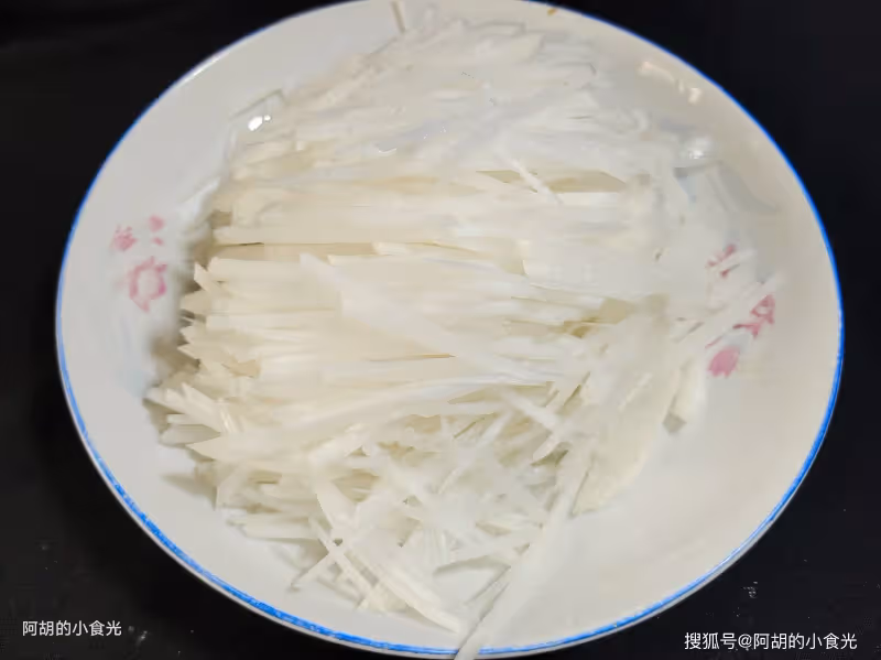 雞湯魚湯靠邊站,天冷不如喝這湯!堅持每周煲一鍋,吃肉吃菜又喝湯、鮮爽不膩