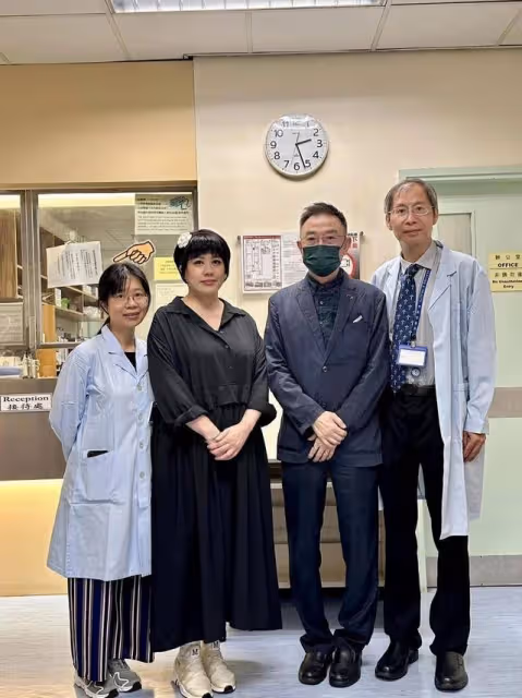 TVB離巢女星送別父親!現身安息禮眼睛紅腫,年中被曝隱婚生女