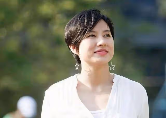 香港女星為救患短腸症兒子,進行小腸活體移植,手術一切順利