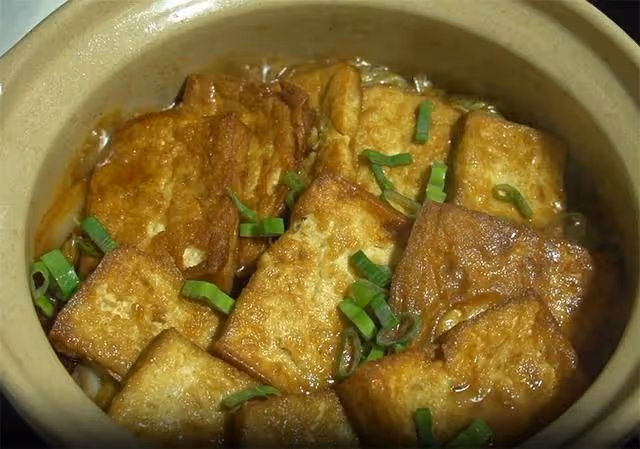 一到秋冬就饞這鍋白菜煲，做完整鍋端上桌，湯汁也不浪費，接地氣