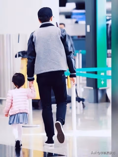 離婚6年，再看楊冪那「內地混不下去」的前夫，如今已判若兩人