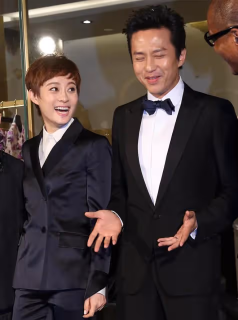 孫儷鄧超夫婦，連續12年默默助學，娛樂圈的正能量典範！