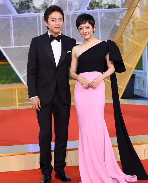 孫儷鄧超夫婦，連續12年默默助學，娛樂圈的正能量典範！