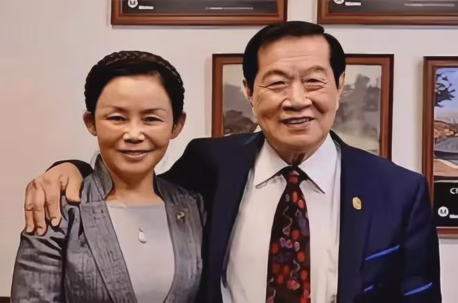 80歲華人神探李昌鈺因原配離世痛不欲生,卻在16個月後另娶新歡