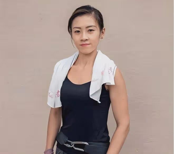 2019年,香港「最美」女搬運工一夜爆紅,如今怎樣了