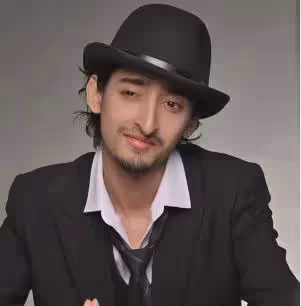 杜拜富二代26歲,愛上42歲二婚離異寶媽,放棄億萬資產成上門女婿