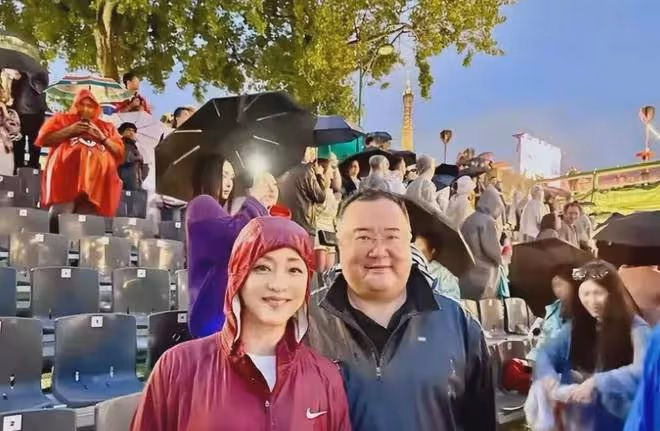56歲楊瀾近況曝光,巔峰離開央視,離婚後嫁給富豪,如今身價70億