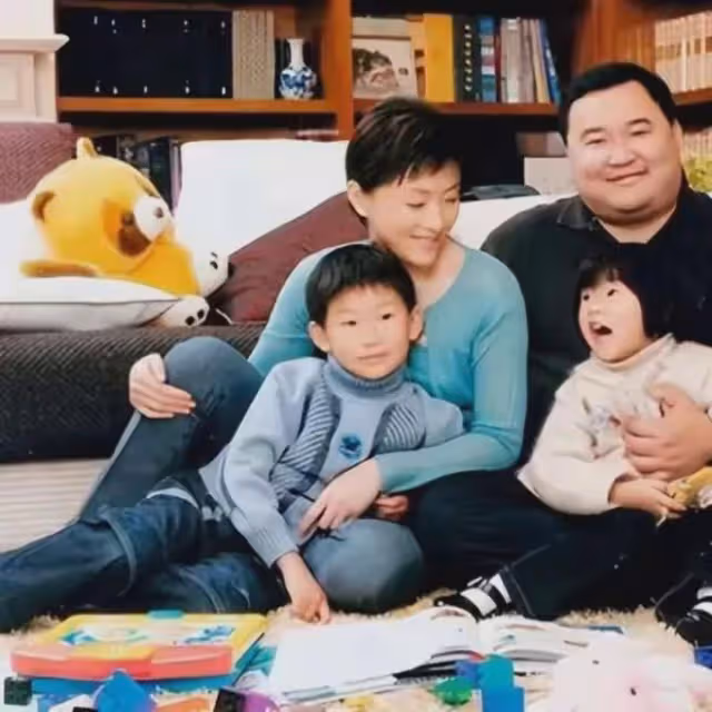 56歲楊瀾近況曝光,巔峰離開央視,離婚後嫁給富豪,如今身價70億