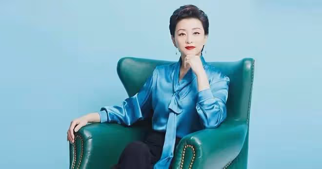 56歲楊瀾近況曝光,巔峰離開央視,離婚後嫁給富豪,如今身價70億