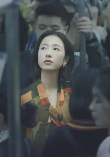周雨彤從內娛清冷女神到人人喊打,她只用了兩個月
