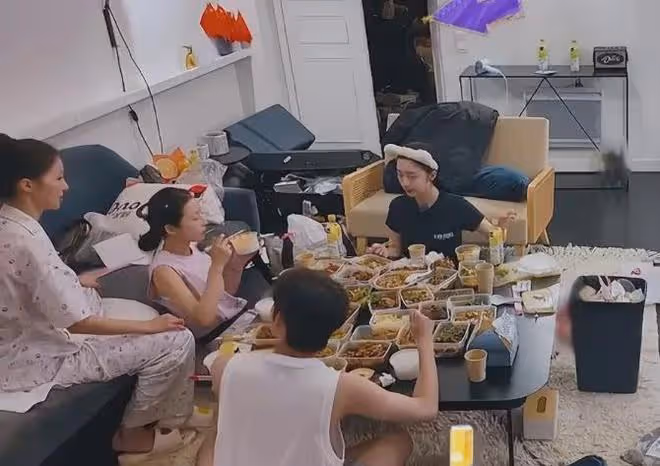 周雨彤從內娛清冷女神到人人喊打,她只用了兩個月