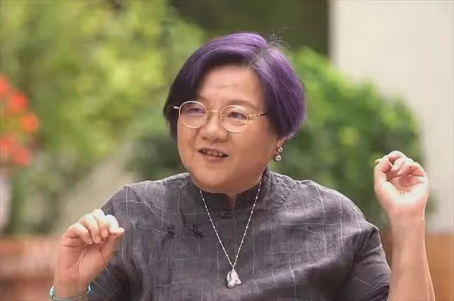 64歲洪晃,曾揚言睡5個男人才夠本,甩掉陳凱歌,嫁給裝修工人