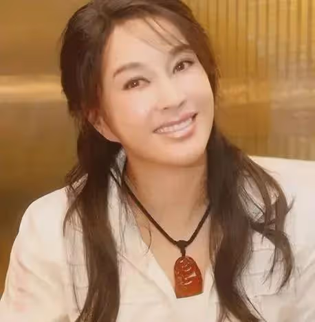 比劉曉慶更生猛的,是她媽!能在軍統手中逃脫,她才是真正的傳奇