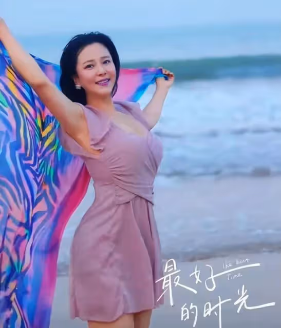 武曄:她是《雍正王朝》中的鄭春華,也是性感不輸柳岩的女神