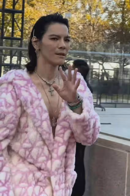 微博視界大會:劉亦菲獲壓軸大獎,白鹿《北上》將播,向佐穿女裝