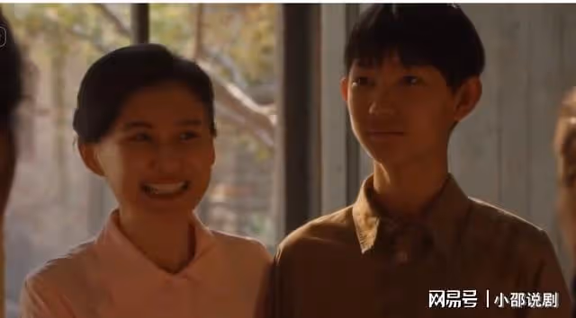 小巷人家：向鵬飛貴州經商成首富，千畝良田送黃玲，莊母嫉妒紅眼