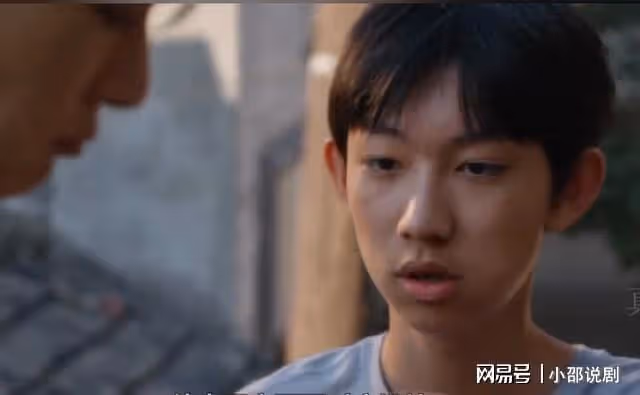 小巷人家：向鵬飛貴州經商成首富，千畝良田送黃玲，莊母嫉妒紅眼