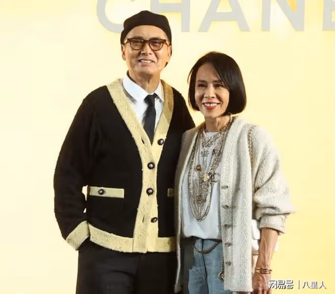 69歲周潤發否認患腫瘤!揭身上長小肉粒內情,攜發嫂亮相活動撒狗糧
