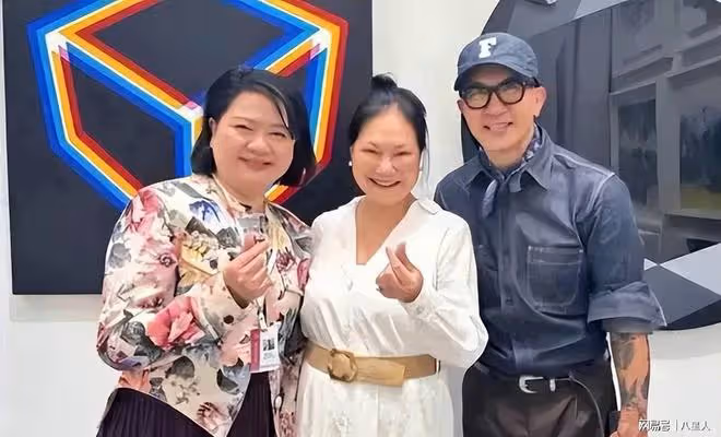 具俊曄台北畫展開幕!大S瘦身成功驚艷亮相,小S女兒現身成全場焦點