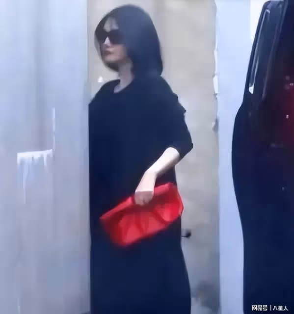具俊曄台北畫展開幕!大S瘦身成功驚艷亮相,小S女兒現身成全場焦點