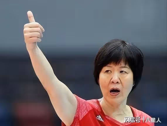從「鐵榔頭」到「整容狂魔」，64歲醫美失敗的郎平，近況令人唏噓