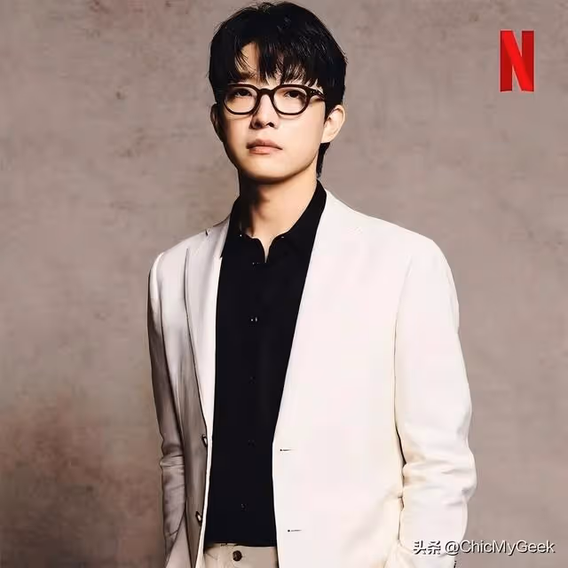 Netflix收視第一《黑白大廚》,參賽者被曝出軌、欠債、非法經營
