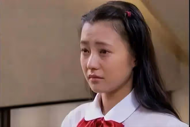 曾演兩部大尺度戲情史坎坷爭議大!性感美女郝蕾叛逆人生