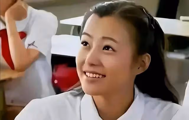 曾演兩部大尺度戲情史坎坷爭議大!性感美女郝蕾叛逆人生