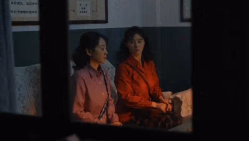 《小巷人家》:看懂周科長喝咖啡,才明白莊超英鬥不過父母