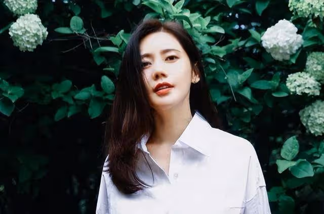 39歲高齡,為中國籍小丈夫生子的秋瓷炫,如今怎麼樣了?