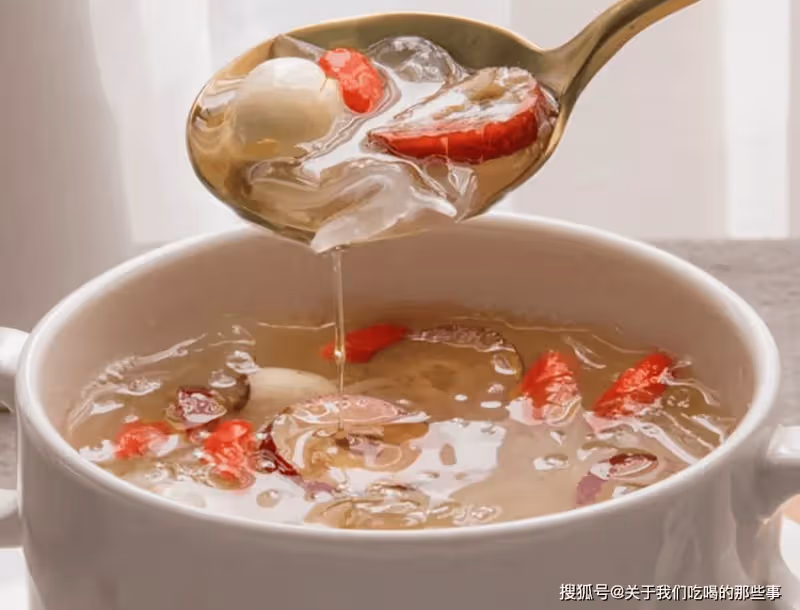 為什麼你煮的銀耳湯不濃稠?掌握好3點,銀耳湯出膠多,濃稠好喝
