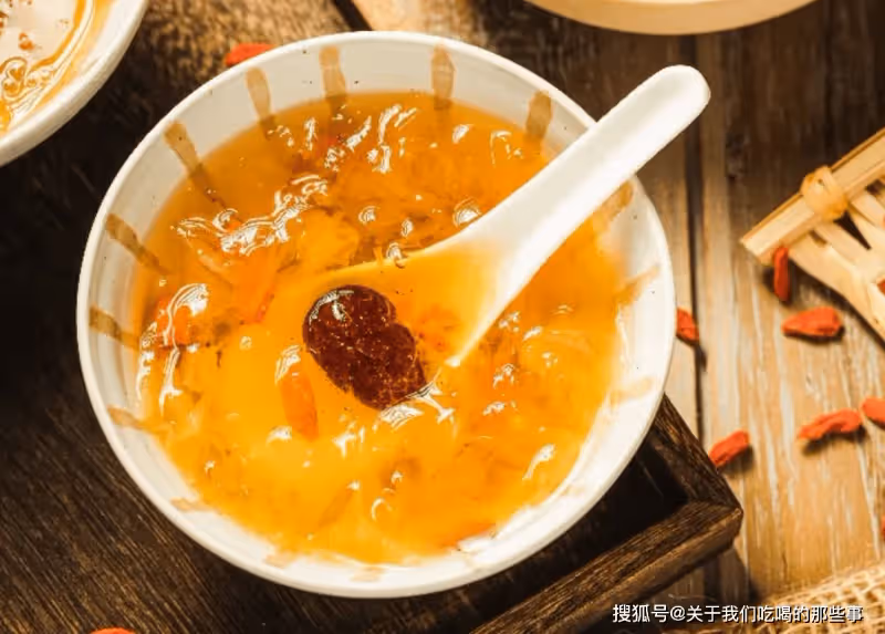 為什麼你煮的銀耳湯不濃稠?掌握好3點,銀耳湯出膠多,濃稠好喝