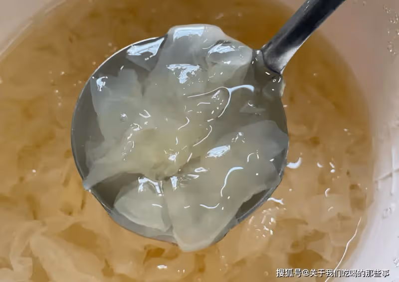 為什麼你煮的銀耳湯不濃稠?掌握好3點,銀耳湯出膠多,濃稠好喝
