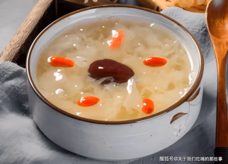 為什麼你煮的銀耳湯不濃稠?掌握好3點,銀耳湯出膠多,濃稠好喝