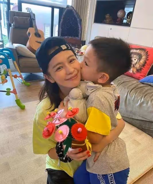 徐若瑄離婚一年驚爆患癌,已接受治療恢復良好,保胎離婚波折不斷