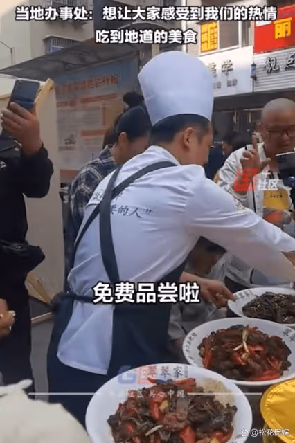 堪比全紅嬋!髮型師曉華太火了,店門口人山人海,形成小吃街