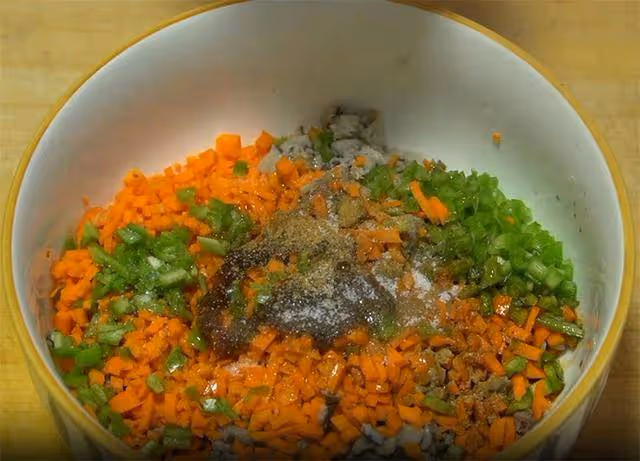 天冷蘑菇這樣做才好吃,成本不到10元,薄皮大餡,每次至少吃5張