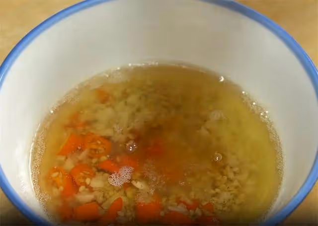 蓮藕直接用水洗是錯的,等於吃淤泥,教你小技巧,泥土蟲卵全跑光