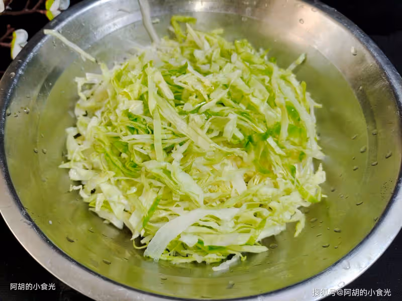 不懂吃這「菜王」就虧了,立冬後敞開吃!急火快炒一大盤,吃出滿口鮮脆特下飯